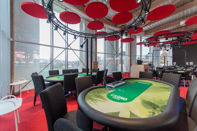 Ultimate Poker